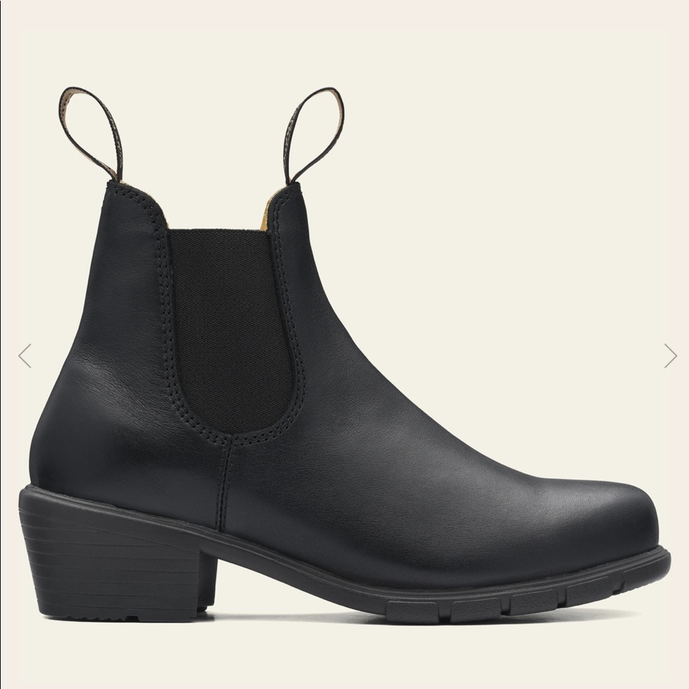 Blundstone Black Leather Heeled Boots Size 7